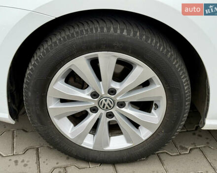 Білий Фольксваген Гольф, об'ємом двигуна 1.6 л та пробігом 217 тис. км за 12800 $, фото 41 на Automoto.ua