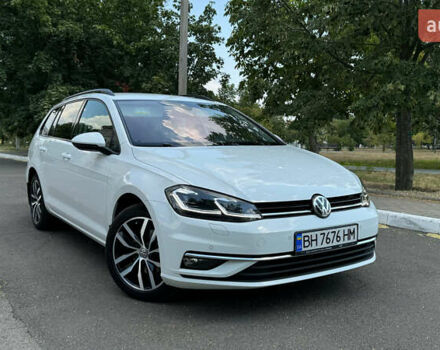 Белый Фольксваген Гольф, объемом двигателя 1.97 л и пробегом 212 тыс. км за 16900 $, фото 5 на Automoto.ua