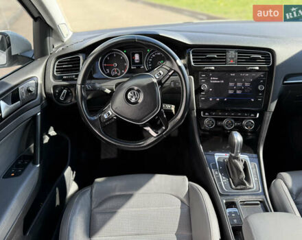 Белый Фольксваген Гольф, объемом двигателя 1.97 л и пробегом 280 тыс. км за 15850 $, фото 10 на Automoto.ua