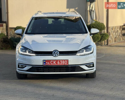 Белый Фольксваген Гольф, объемом двигателя 1.6 л и пробегом 166 тыс. км за 14250 $, фото 5 на Automoto.ua
