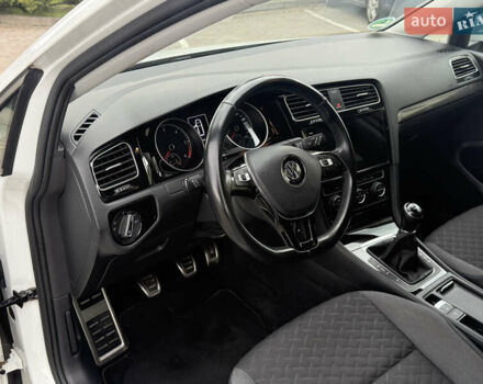 Белый Фольксваген Гольф, объемом двигателя 2 л и пробегом 184 тыс. км за 15250 $, фото 33 на Automoto.ua