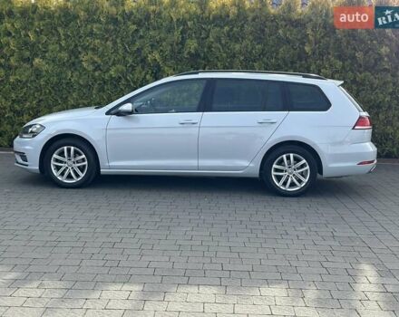 Белый Фольксваген Гольф, объемом двигателя 2 л и пробегом 209 тыс. км за 15500 $, фото 12 на Automoto.ua