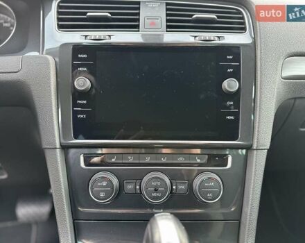 Білий Фольксваген Гольф, об'ємом двигуна 2 л та пробігом 214 тис. км за 15400 $, фото 33 на Automoto.ua