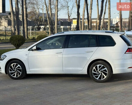 Белый Фольксваген Гольф, объемом двигателя 1.6 л и пробегом 166 тыс. км за 14250 $, фото 3 на Automoto.ua