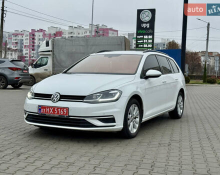 Білий Фольксваген Гольф, об'ємом двигуна 1.6 л та пробігом 217 тис. км за 12800 $, фото 4 на Automoto.ua
