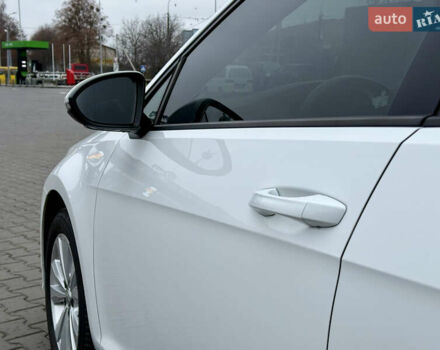 Білий Фольксваген Гольф, об'ємом двигуна 1.6 л та пробігом 217 тис. км за 12800 $, фото 15 на Automoto.ua