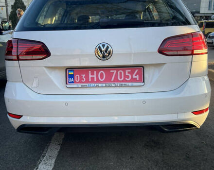Белый Фольксваген Гольф, объемом двигателя 1.6 л и пробегом 273 тыс. км за 13600 $, фото 4 на Automoto.ua
