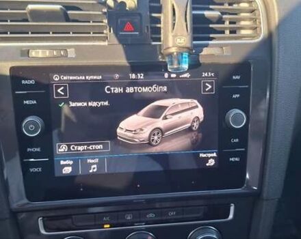 Белый Фольксваген Гольф, объемом двигателя 1.6 л и пробегом 260 тыс. км за 14500 $, фото 10 на Automoto.ua