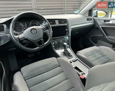 Белый Фольксваген Гольф, объемом двигателя 2 л и пробегом 209 тыс. км за 15500 $, фото 23 на Automoto.ua