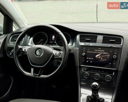 Білий Фольксваген Гольф, об'ємом двигуна 1.6 л та пробігом 217 тис. км за 12800 $, фото 35 на Automoto.ua