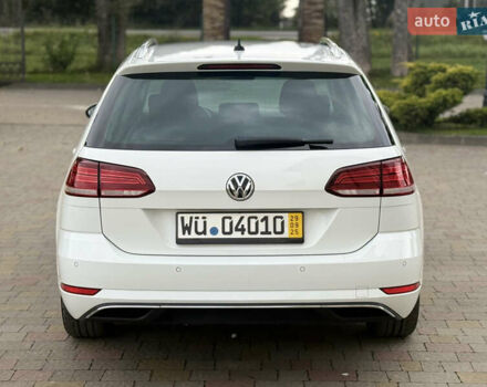 Белый Фольксваген Гольф, объемом двигателя 2 л и пробегом 184 тыс. км за 15250 $, фото 16 на Automoto.ua