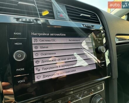 Белый Фольксваген Гольф, объемом двигателя 1.97 л и пробегом 227 тыс. км за 15777 $, фото 45 на Automoto.ua