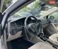 Білий Фольксваген Гольф, об'ємом двигуна 1.8 л та пробігом 262 тис. км за 10000 $, фото 6 на Automoto.ua