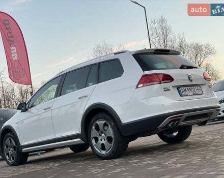 Белый Фольксваген Гольф, объемом двигателя 2 л и пробегом 235 тыс. км за 17555 $, фото 17 на Automoto.ua