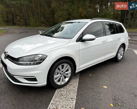 Белый Фольксваген Гольф, объемом двигателя 1.8 л и пробегом 191 тыс. км за 14200 $, фото 3 на Automoto.ua