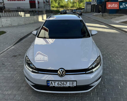 Белый Фольксваген Гольф, объемом двигателя 1.6 л и пробегом 195 тыс. км за 13499 $, фото 15 на Automoto.ua