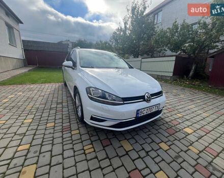 Белый Фольксваген Гольф, объемом двигателя 1.6 л и пробегом 183 тыс. км за 15500 $, фото 26 на Automoto.ua