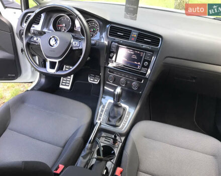 Білий Фольксваген Гольф, об'ємом двигуна 1.8 л та пробігом 136 тис. км за 15700 $, фото 16 на Automoto.ua