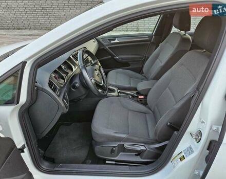 Белый Фольксваген Гольф, объемом двигателя 1.4 л и пробегом 232 тыс. км за 12900 $, фото 12 на Automoto.ua