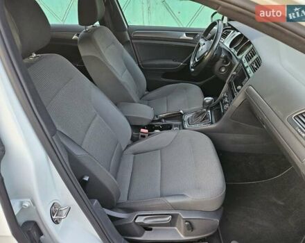 Белый Фольксваген Гольф, объемом двигателя 1.4 л и пробегом 232 тыс. км за 12900 $, фото 17 на Automoto.ua