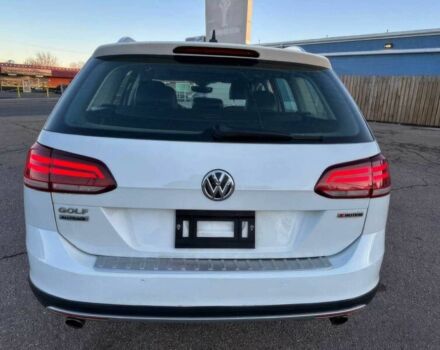 Белый Фольксваген Гольф, объемом двигателя 1.8 л и пробегом 49 тыс. км за 12000 $, фото 7 на Automoto.ua