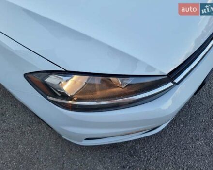 Белый Фольксваген Гольф, объемом двигателя 1.8 л и пробегом 53 тыс. км за 13500 $, фото 13 на Automoto.ua