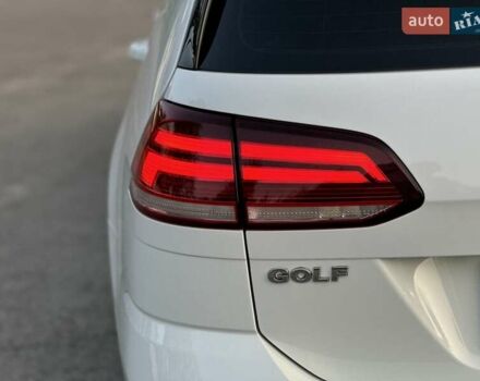 Белый Фольксваген Гольф, объемом двигателя 1.97 л и пробегом 233 тыс. км за 16750 $, фото 67 на Automoto.ua