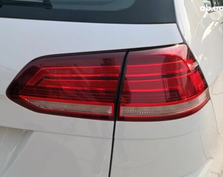 Білий Фольксваген Гольф, об'ємом двигуна 1.6 л та пробігом 235 тис. км за 13490 $, фото 10 на Automoto.ua