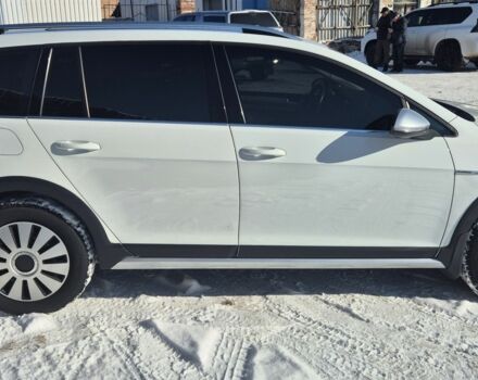 Белый Фольксваген Гольф, объемом двигателя 1.8 л и пробегом 23 тыс. км за 15100 $, фото 3 на Automoto.ua