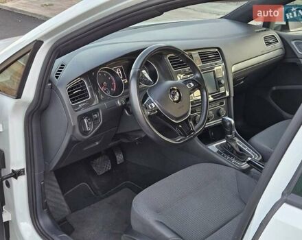 Белый Фольксваген Гольф, объемом двигателя 1.4 л и пробегом 232 тыс. км за 12900 $, фото 14 на Automoto.ua