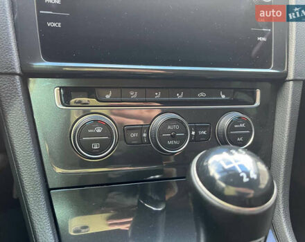 Белый Фольксваген Гольф, объемом двигателя 1.6 л и пробегом 183 тыс. км за 15500 $, фото 37 на Automoto.ua