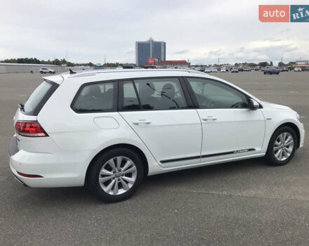 Білий Фольксваген Гольф, об'ємом двигуна 1.8 л та пробігом 136 тис. км за 15700 $, фото 5 на Automoto.ua