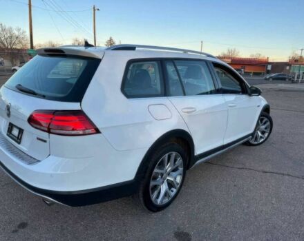 Белый Фольксваген Гольф, объемом двигателя 1.8 л и пробегом 49 тыс. км за 12000 $, фото 8 на Automoto.ua