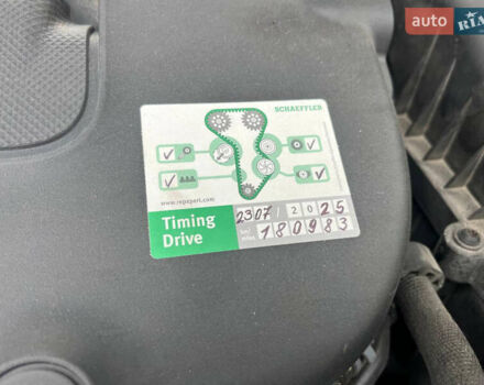 Белый Фольксваген Гольф, объемом двигателя 1.6 л и пробегом 183 тыс. км за 15500 $, фото 46 на Automoto.ua