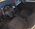 Белый Фольксваген Гольф, объемом двигателя 1.6 л и пробегом 290 тыс. км за 11200 $, фото 2 на Automoto.ua