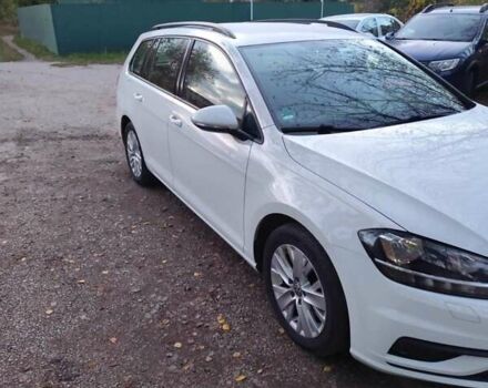 Белый Фольксваген Гольф, объемом двигателя 1.6 л и пробегом 290 тыс. км за 11200 $, фото 6 на Automoto.ua