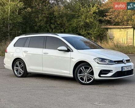 Белый Фольксваген Гольф, объемом двигателя 1.97 л и пробегом 233 тыс. км за 16750 $, фото 4 на Automoto.ua