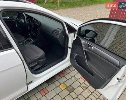 Белый Фольксваген Гольф, объемом двигателя 1.6 л и пробегом 183 тыс. км за 15500 $, фото 9 на Automoto.ua