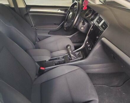 Белый Фольксваген Гольф, объемом двигателя 1.6 л и пробегом 290 тыс. км за 11200 $, фото 3 на Automoto.ua