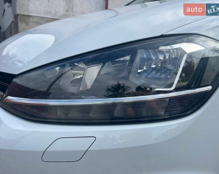 Белый Фольксваген Гольф, объемом двигателя 1.6 л и пробегом 183 тыс. км за 15500 $, фото 20 на Automoto.ua