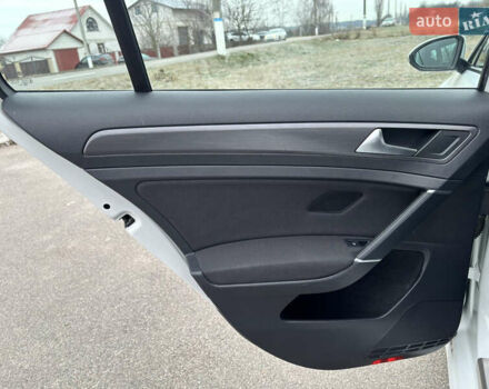 Білий Фольксваген Гольф, об'ємом двигуна 1.6 л та пробігом 267 тис. км за 13100 $, фото 16 на Automoto.ua