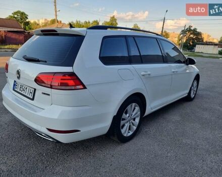 Белый Фольксваген Гольф, объемом двигателя 1.8 л и пробегом 53 тыс. км за 13500 $, фото 3 на Automoto.ua