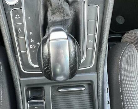 Белый Фольксваген Гольф, объемом двигателя 1.97 л и пробегом 227 тыс. км за 19600 $, фото 1 на Automoto.ua