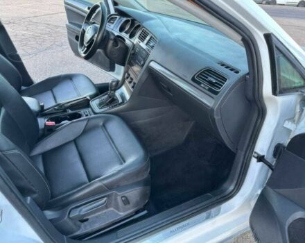 Белый Фольксваген Гольф, объемом двигателя 1.8 л и пробегом 49 тыс. км за 12000 $, фото 10 на Automoto.ua