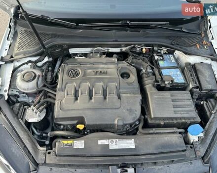 Белый Фольксваген Гольф, объемом двигателя 1.97 л и пробегом 233 тыс. км за 16750 $, фото 71 на Automoto.ua