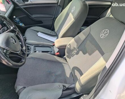 Білий Фольксваген Гольф, об'ємом двигуна 1.6 л та пробігом 235 тис. км за 13490 $, фото 16 на Automoto.ua