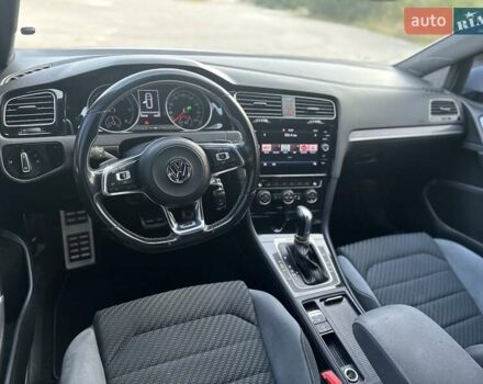 Белый Фольксваген Гольф, объемом двигателя 1.97 л и пробегом 233 тыс. км за 16750 $, фото 40 на Automoto.ua