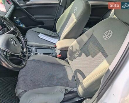 Білий Фольксваген Гольф, об'ємом двигуна 1.6 л та пробігом 235 тис. км за 13490 $, фото 16 на Automoto.ua