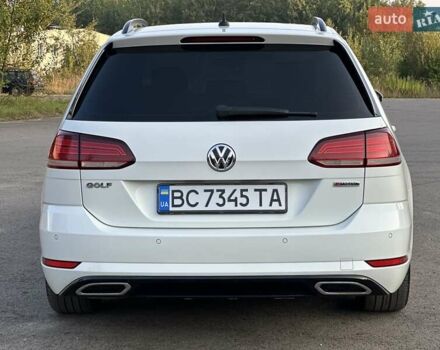 Белый Фольксваген Гольф, объемом двигателя 1.97 л и пробегом 233 тыс. км за 16750 $, фото 11 на Automoto.ua