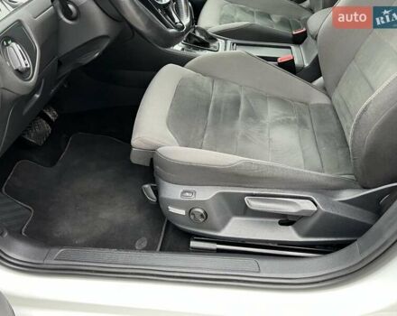 Белый Фольксваген Гольф, объемом двигателя 1.97 л и пробегом 261 тыс. км за 14900 $, фото 37 на Automoto.ua